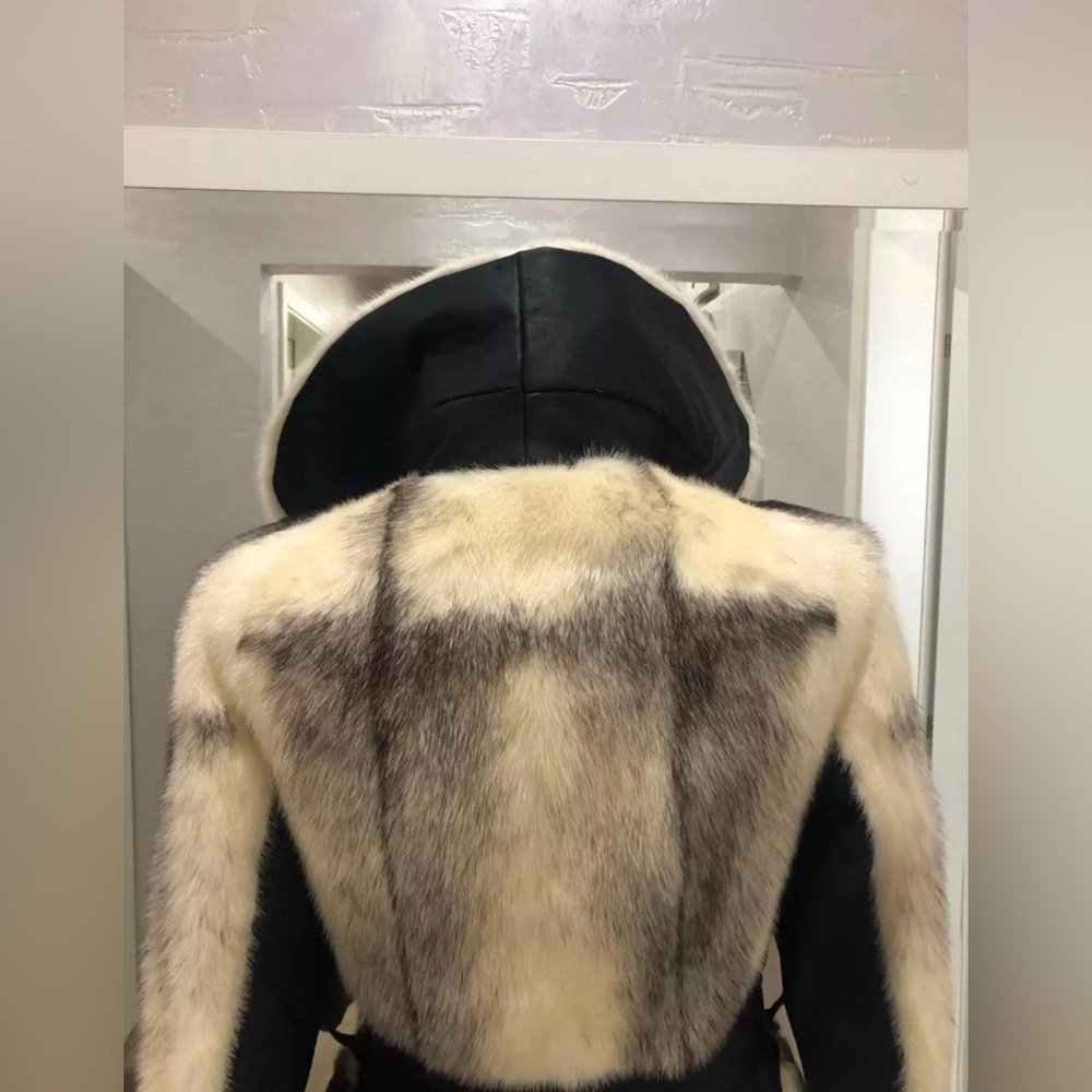 Woman Cross Mink Fur Coat. White Mink Coat With Belt - Picture 5 of 9